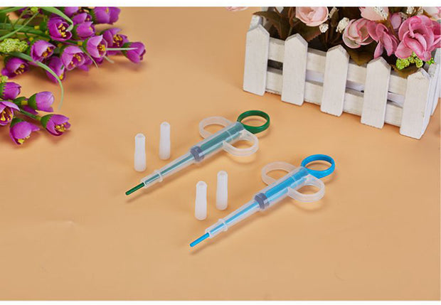Pet medicine feeder